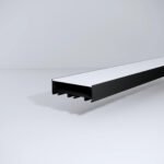 Perfil de alumínio para fita LED instalação sobreposta 65x20mm acabamento premium