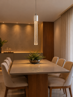 Pendente decorativo em vidro translúcido para ambientes internos.